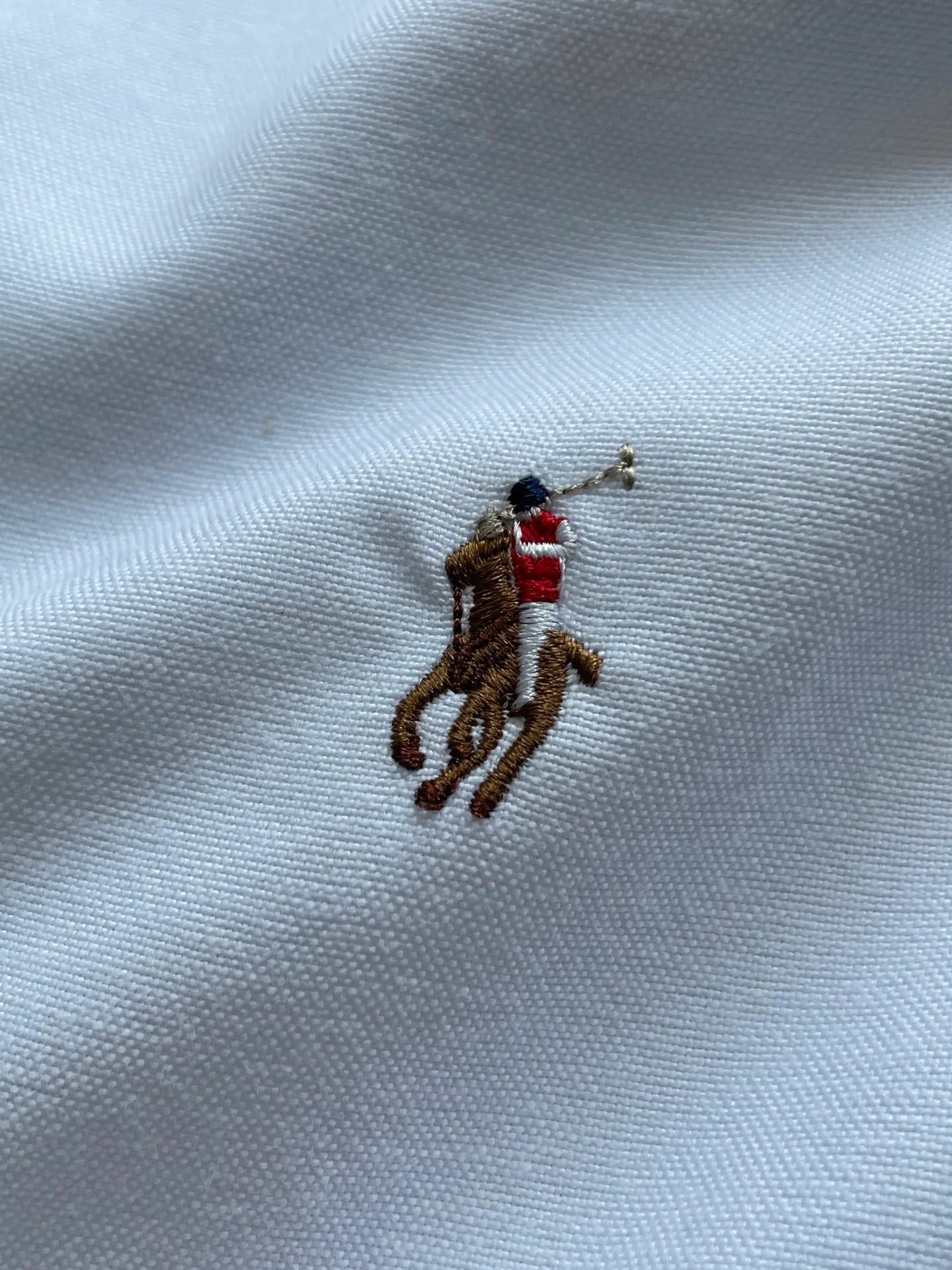 P220 🌸🌸🌸 POLO Ralph Lauren [High Quality] Classic shirt! Classic casual shirt made of pure cotton fabric with unique design, simple, clean and classic version design. It is a versatile style that can be switched at will. The fabric feels soft and delicate, highly breathable, close to the skin and comfortable to wear. It can be worn alone as an inner layer. Its versatile performance is beyond your imagination! The upper body of the ready-to-wear is simple and classic yet elegant! Size:M-XXL